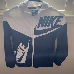 Black and white Nike windbreaker